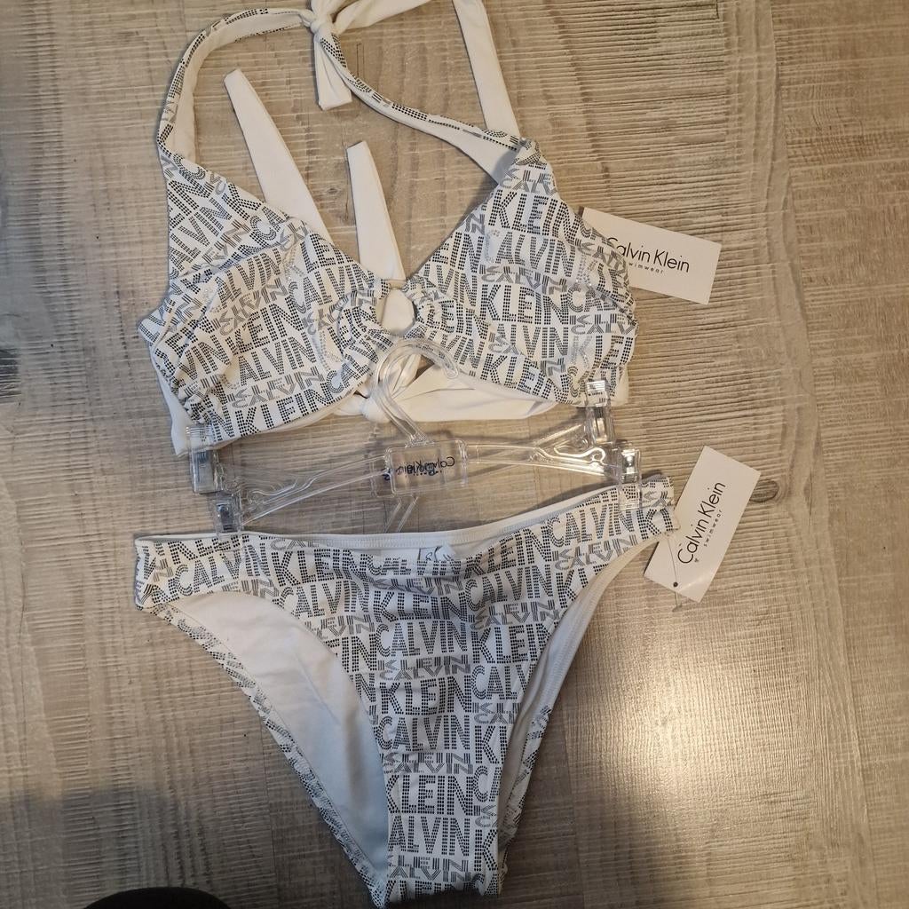 Calvin Klein bikini set, Kleding | Dames, Badmode en Zwemkleding, Ophalen of Verzenden, Nieuw, Zwart, Bikini