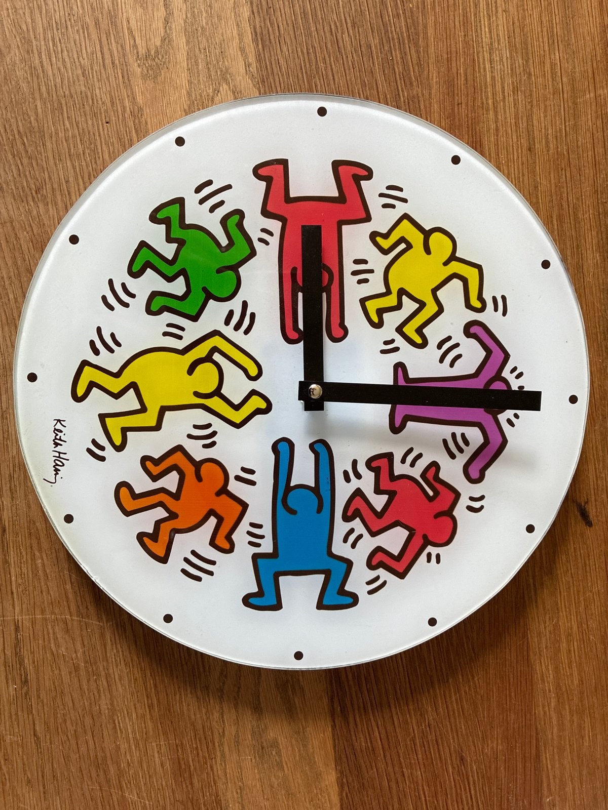 Keith Haring Wandklok - Kleurrijke Dansende Figuren, Analoog, Werkt op batterijen, Ophalen of Verzenden, Modern