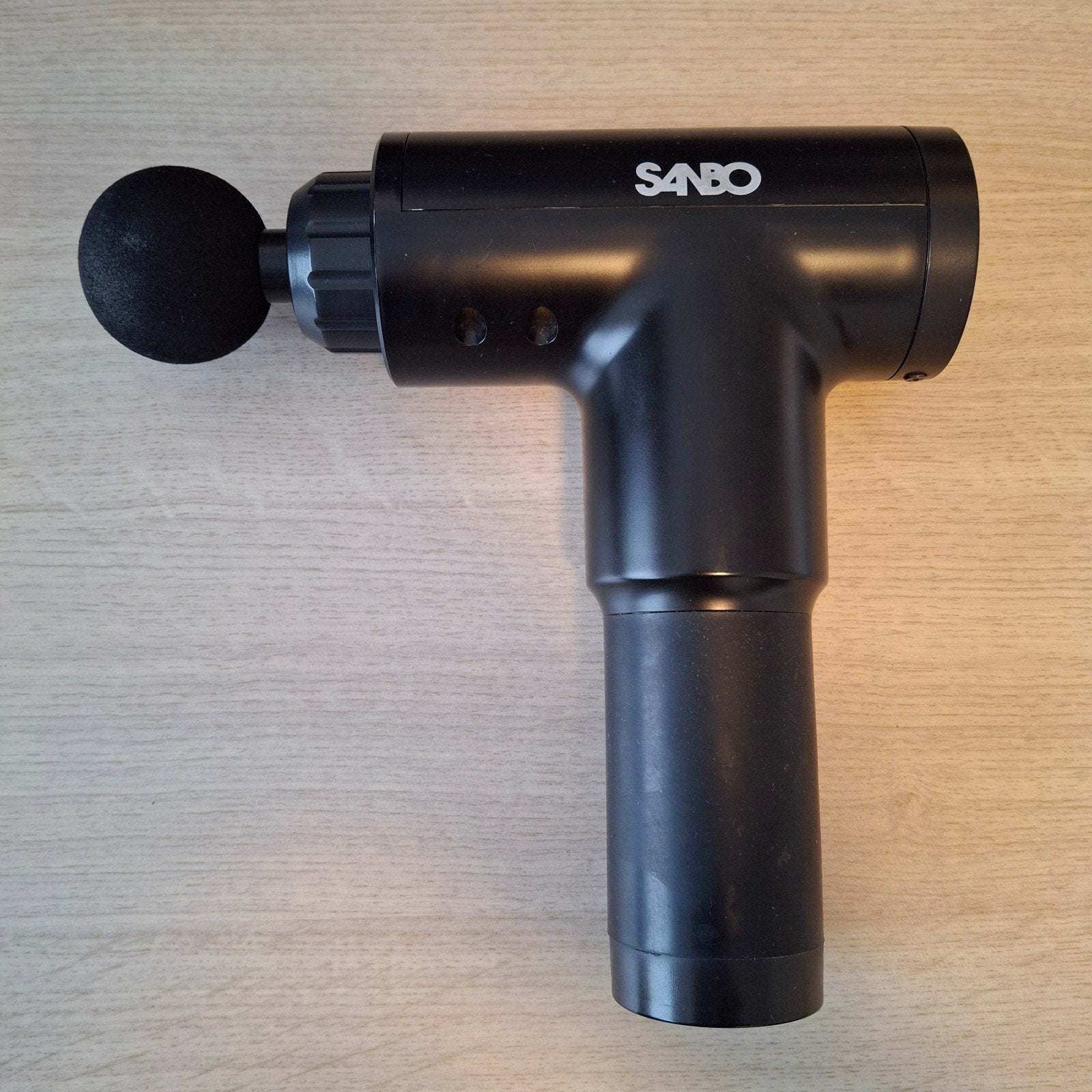 Sanbo Massage Gun met Meerdere Opzetstukken en 6 Sterktes, Ophalen of Verzenden, Gebruikt, Apparaat