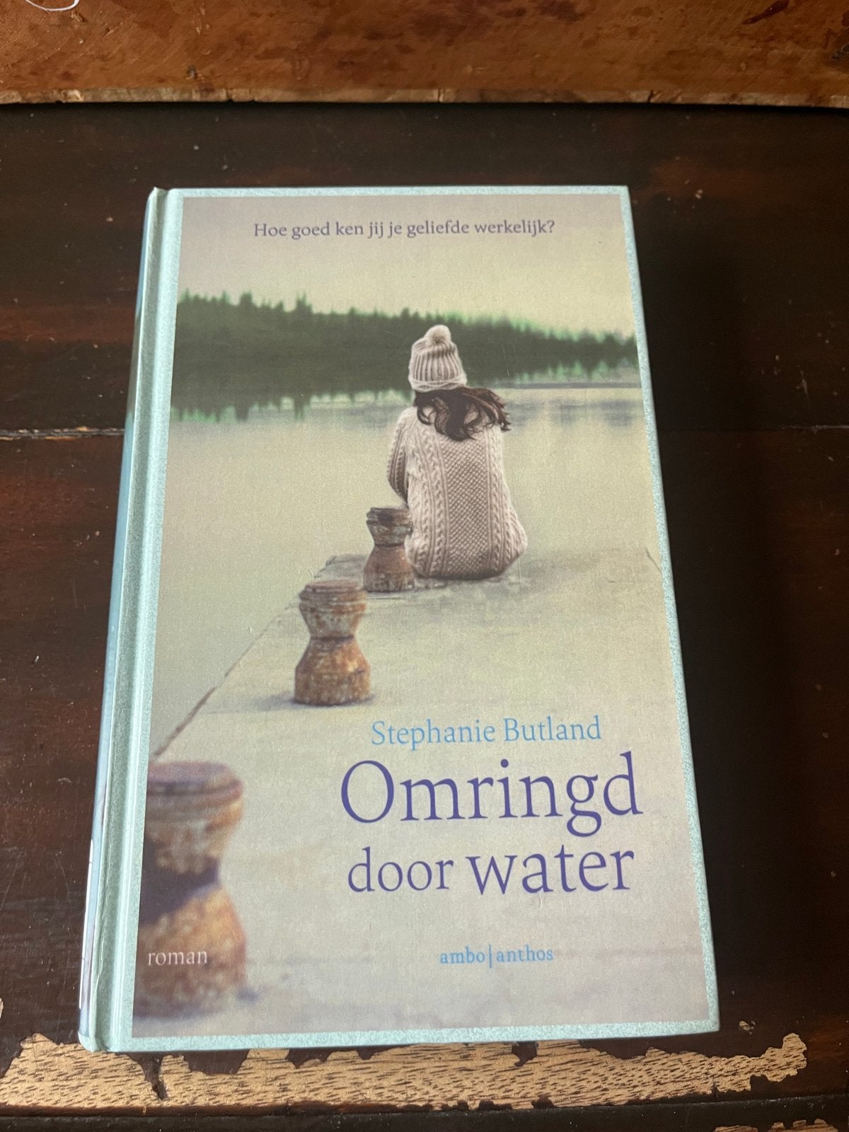 Omringd door water - Stephanie Butland (Roman), Ophalen of Verzenden, Gelezen, Nederland