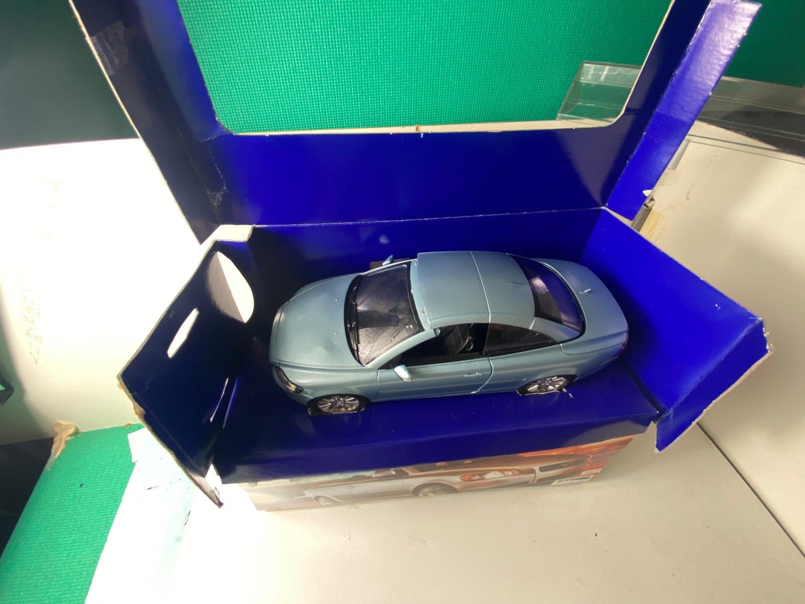 1:18 VOLVO C70-“official volvo licensed”+ hardtop-very rare, Hobby en Vrije tijd, Ophalen of Verzenden, Auto, Overige merken
