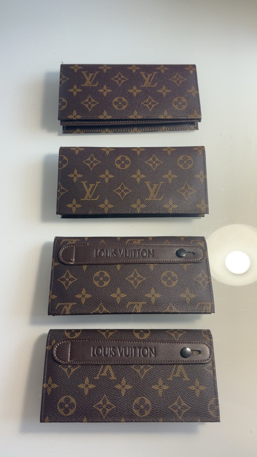 Louis Vuitton portemonnees/telefoonhoesjes, Sieraden, Tassen en Uiterlijk, Tassen | Damestassen, Ophalen of Verzenden, Gebruikt