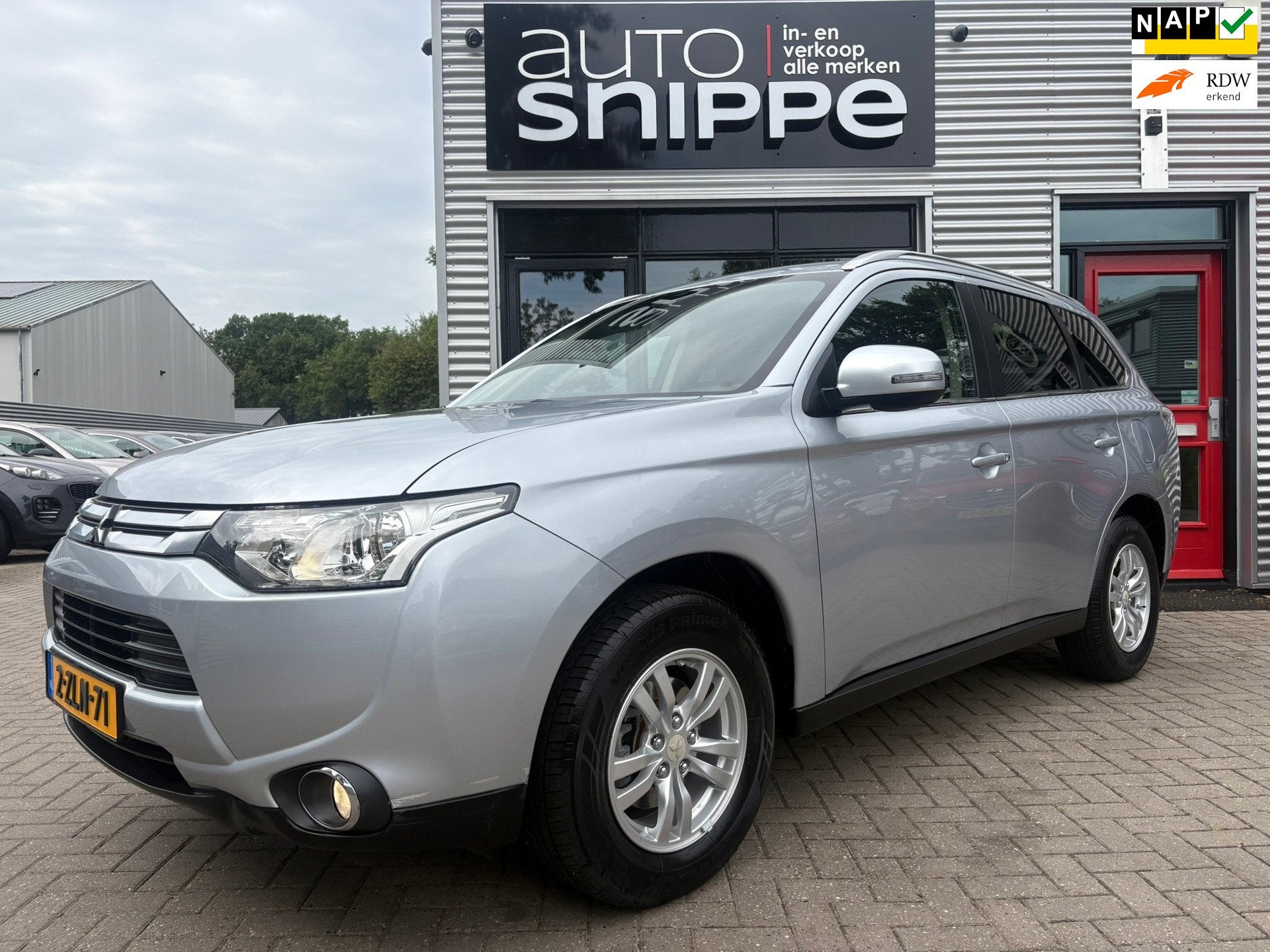 Mitsubishi Outlander 2.0 Business Edition -7 PERSOONS!-AUTOM, Auto's, Zwart, 4 cilinders, 150 pk, Start-stop-systeem