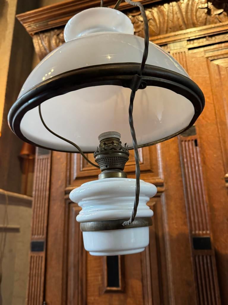 Antieke hanglamp met opaline kap, Antiek en Kunst, Ophalen of Verzenden