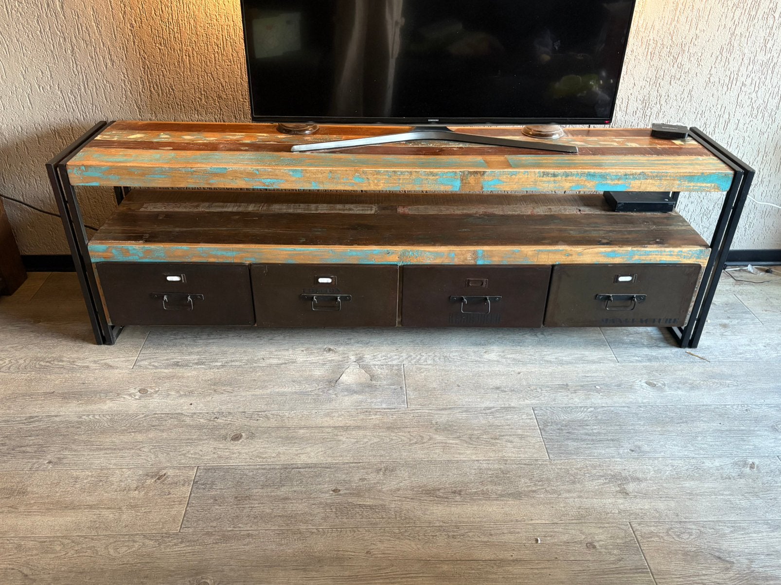 Stoer industrieel TV-meubel / dressoir met 4 lades, Ophalen, 150 tot 200 cm, Zo goed als nieuw, Minder dan 100 cm