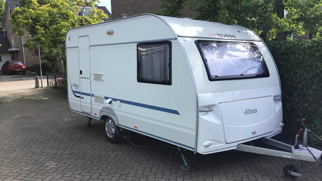 Adria Altea, Caravans en Kamperen, Vast bed, Treinzit, 750 - 1000 kg, Particulier