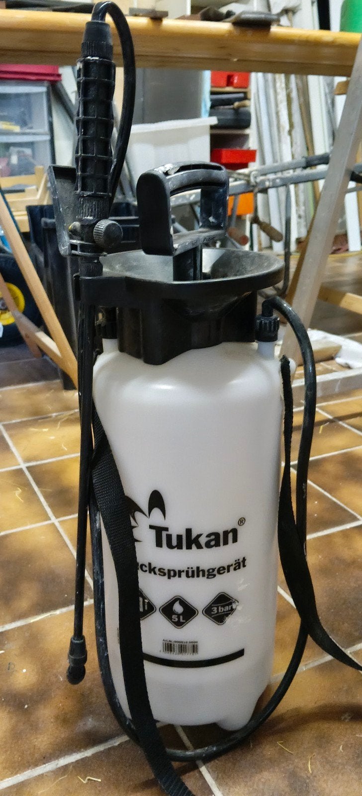 Handdruk spuit, Ophalen