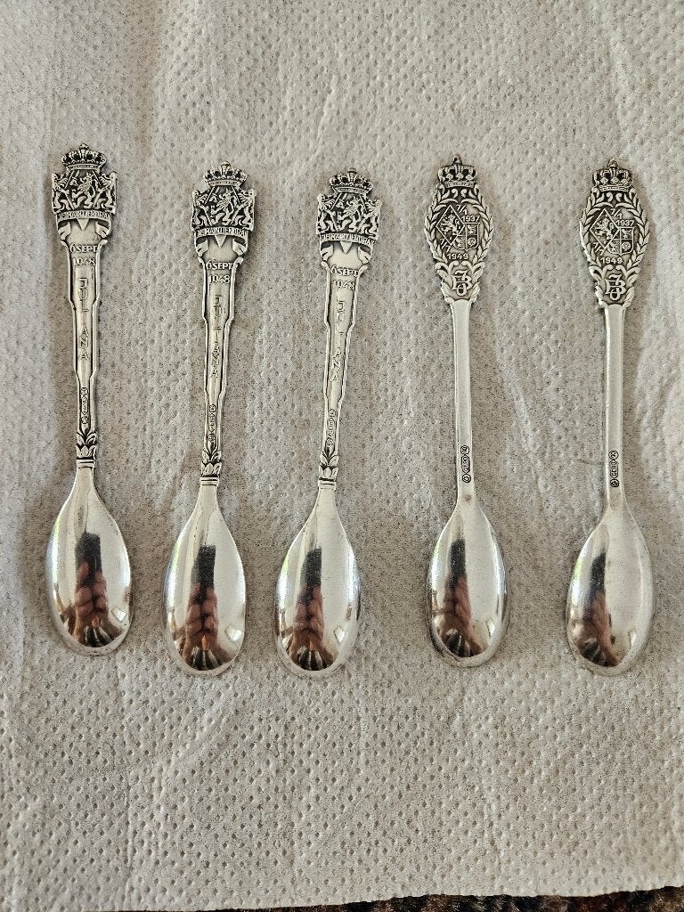 Koningshuis Lepeltjes ( Hun volk ter voorbeeld), Ophalen of Verzenden, Nvt, Nederland, Nvt