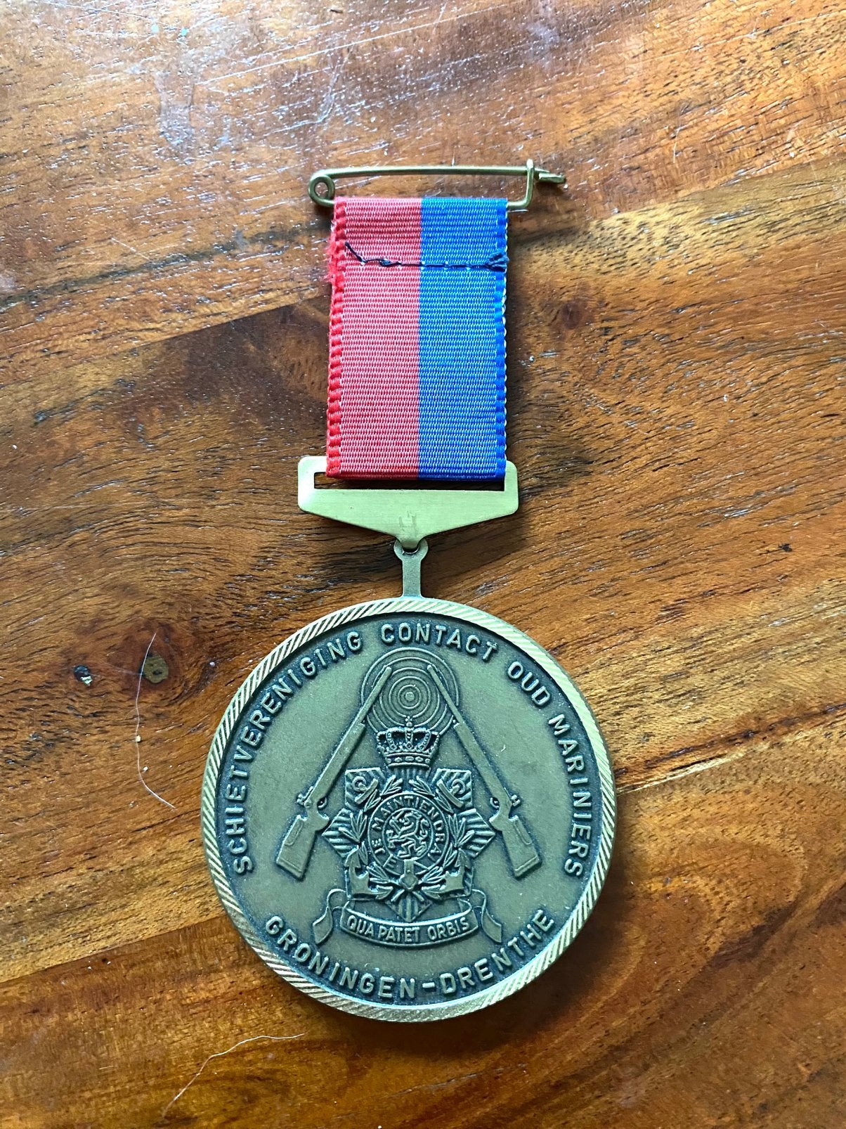 Schietvereniging Contact Oud Mariniers. Groningen Drenthe., Ophalen of Verzenden, Marine, Nederland, Lintje, Medaille of Wings