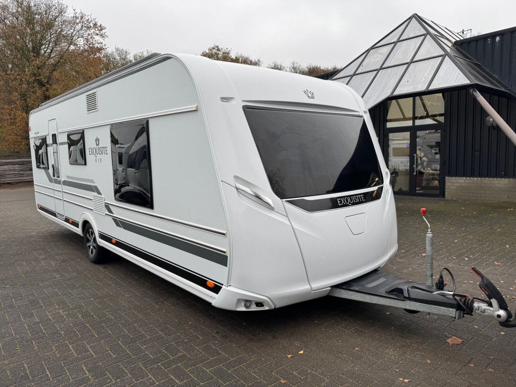 LMC Exquisit 595 VIP 2023 | Queensbed, Caravans en Kamperen, Overige typen, Schokbreker, Bedrijf, 5 tot 6 meter