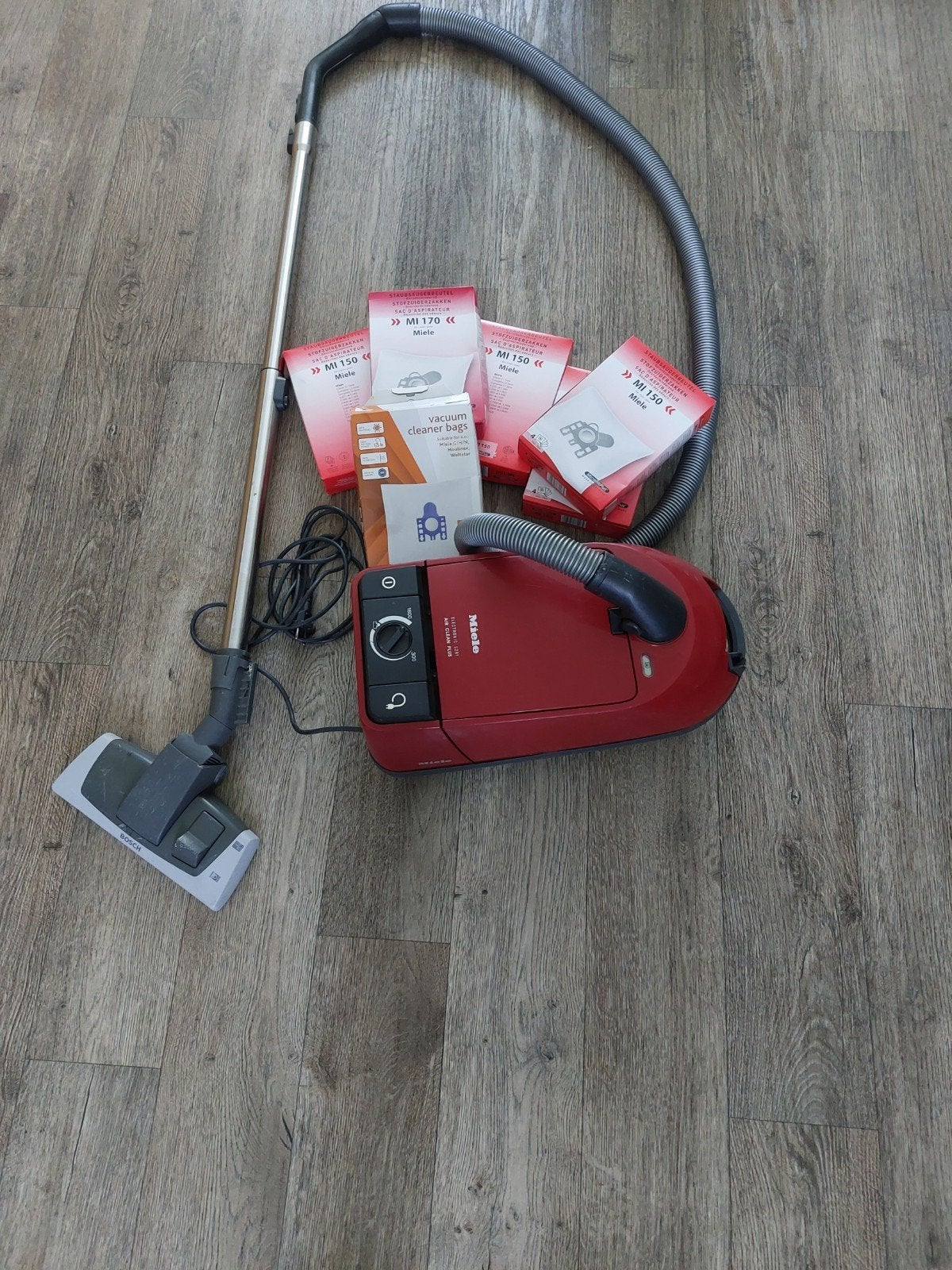 Miele S281 Air Clean Plus stofzuiger met extra zakken, Stofzak, Gebruikt, Inclusief accessoires, Ophalen of Verzenden