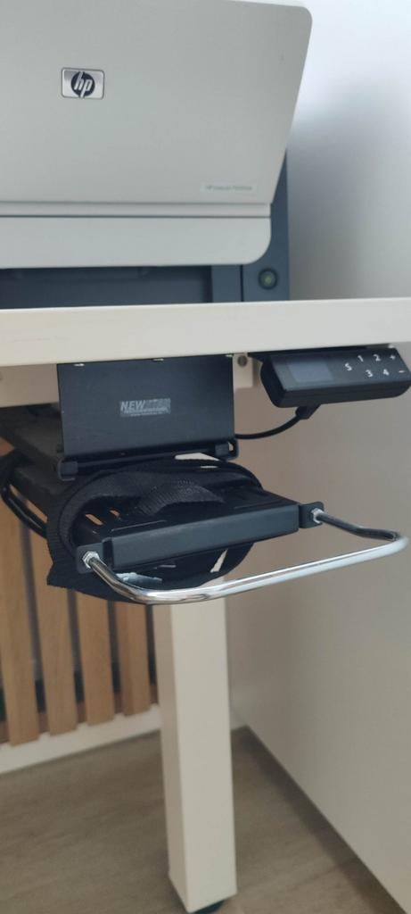 Neo mounts NewStar CPU-D050 PC bureau Onderbouw, Ophalen, Gebruikt