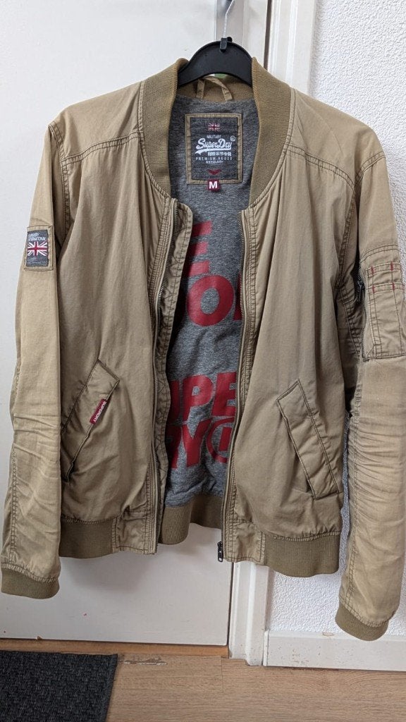 Superdry herenjas / bomberjack beige – maat M, Maat 48/50 (M), Beige, Ophalen of Verzenden, Zo goed als nieuw