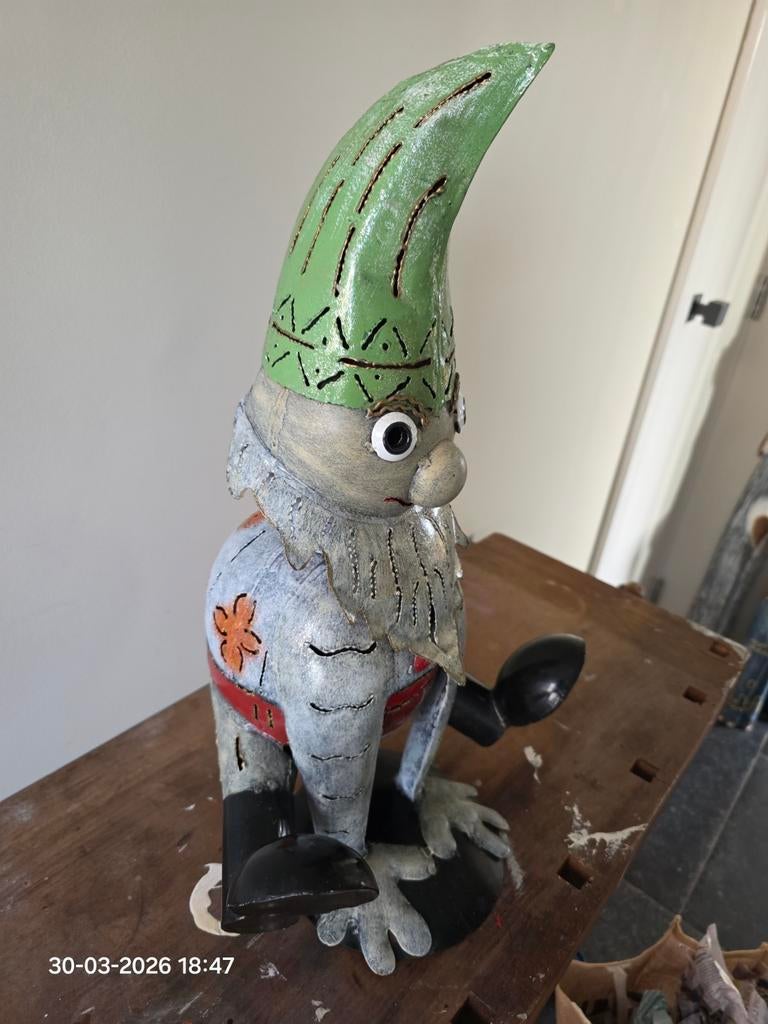 Metalen Tuinkabouter met groene puntmuts, Ophalen of Verzenden, Nieuw, Metaal, Tuinkabouter