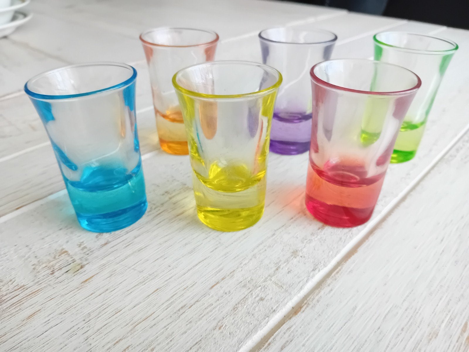 set van 6 shotglaasjes / borrelglaasjes in felle kleuren, Ophalen of Verzenden, Glas, Overige stijlen