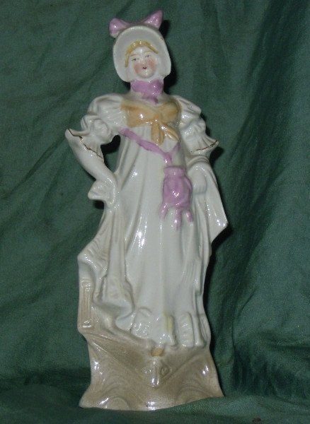 Victorian Lady van porselein - Porselein beeldje, Ophalen of Verzenden