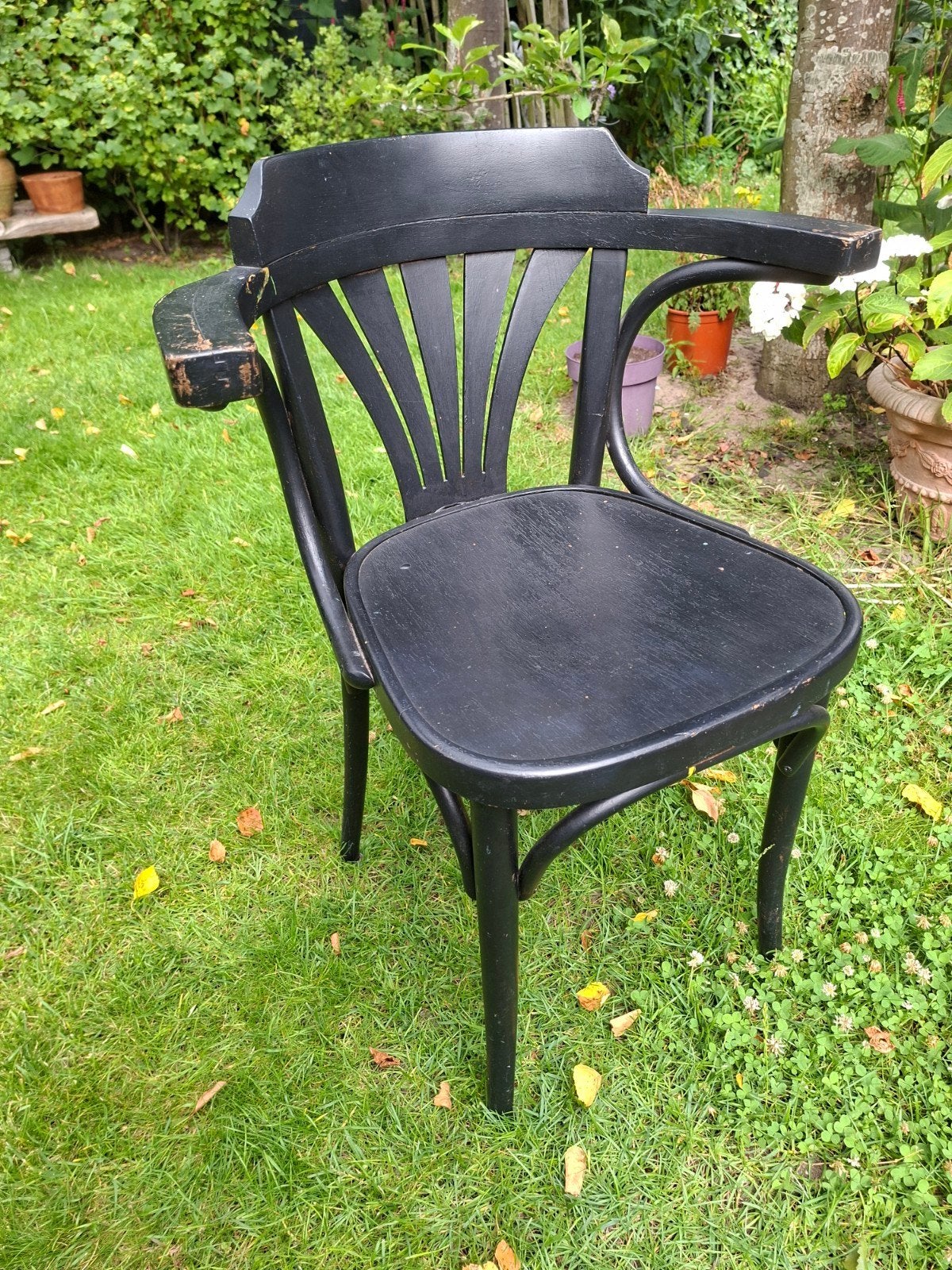 4 Oude Zwarte Cafe Stoelen, Ophalen