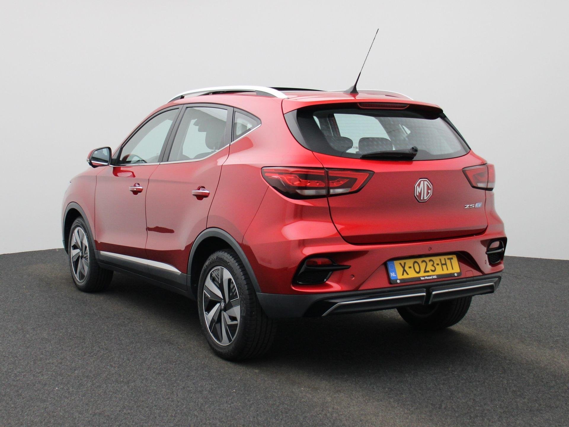 MG MG ZS EV EV Long Range Luxury 70 kWh, Auto's, Gebruikt, ZS, Verwarmde buitenspiegels, Origineel Nederlands