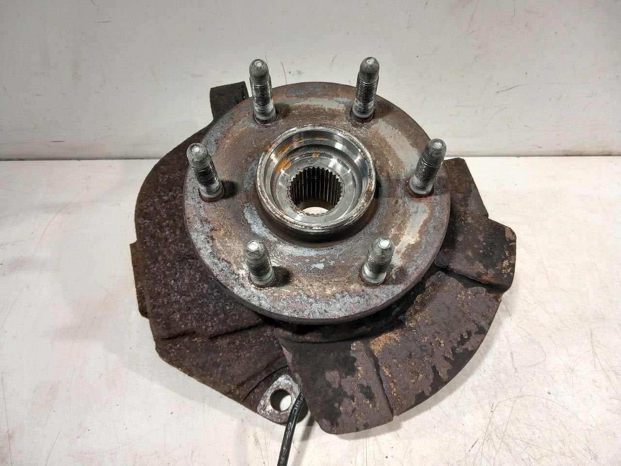 Wielnaaf links voor Chevrolet Avalanche, Onderdelen@venauto.nl, Van der Ven Autorecycling B.V., Gebruikt, Ettenseweg 76, 4706 PB Roosendaal, The Netherlands