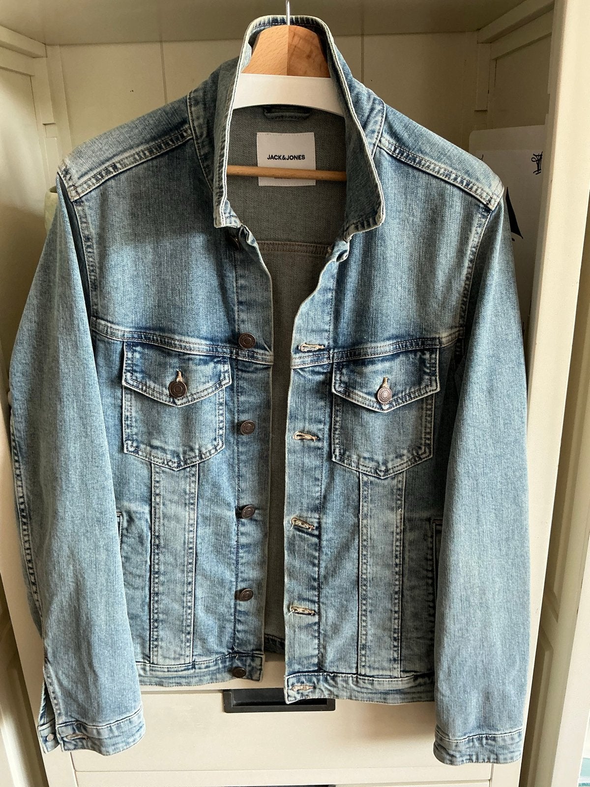 Jack & Jones spijkerjas, Kleding | Heren, Jassen | Zomer, Ophalen of Verzenden, Zo goed als nieuw, Maat 48/50 (M), Blauw