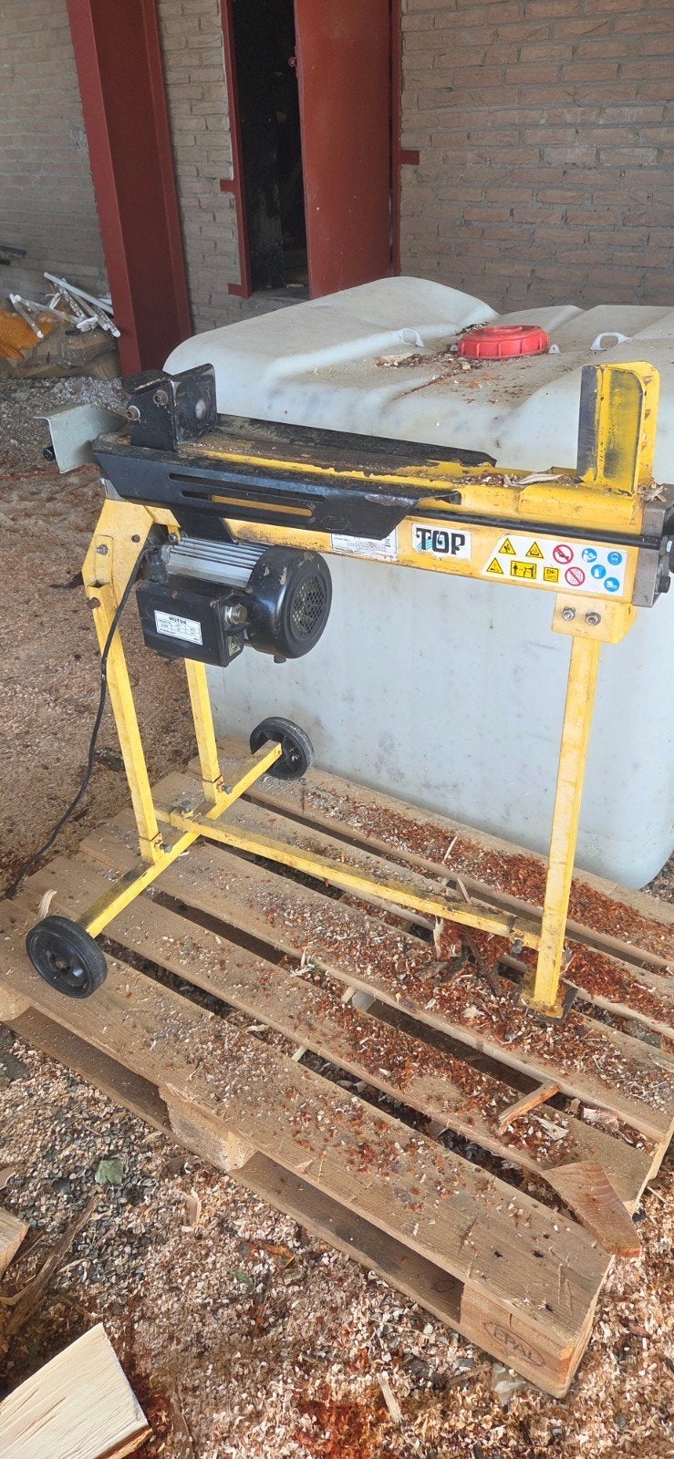 houtklover kloofmachine 5 ton, Minder dan 3 m³, Ophalen