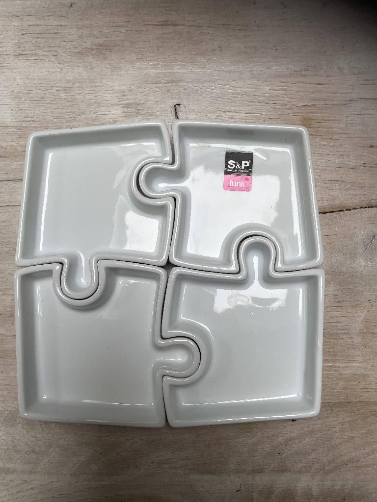 Salt and Pepper set van 4 witte keramische schaaltjes, Keramiek, Ophalen of Verzenden, Overige stijlen, Schaal of Schalen