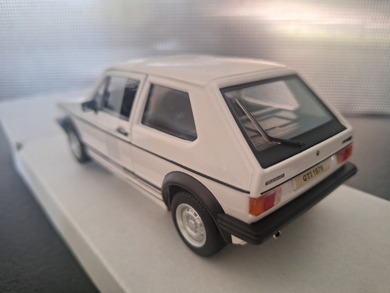 Volkswagen Golf MK1 1979 Schaal 1:24, Auto, Burago, Burago, Nieuw