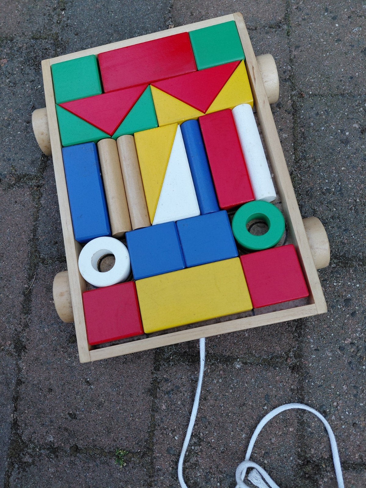 Houten trekkar met bouwblokken - Kleurrijk en educatief, Ophalen of Verzenden, Nieuw, Overige typen, Met wieltjes