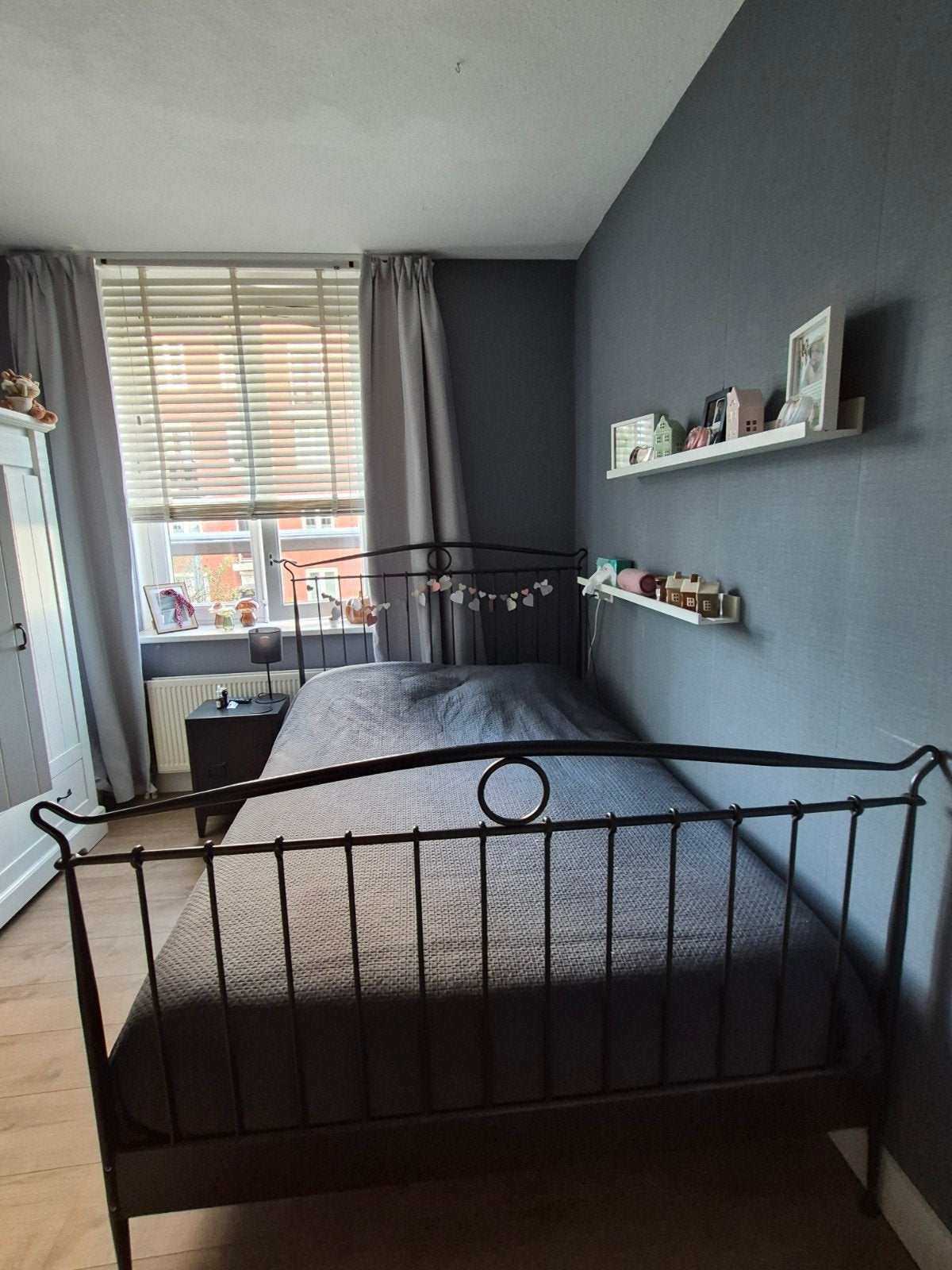 metaal bed antraciet grijs. 140 x 200 twijfelaar., Ophalen, Twijfelaar, Grijs, 140 cm