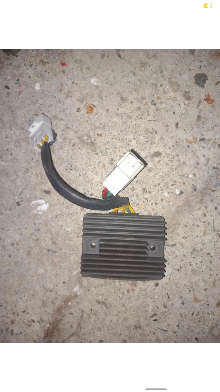Vespa Gts 250/300 Spanningsregelaar, Motoren, Onderdelen | Overige, Ophalen of Verzenden