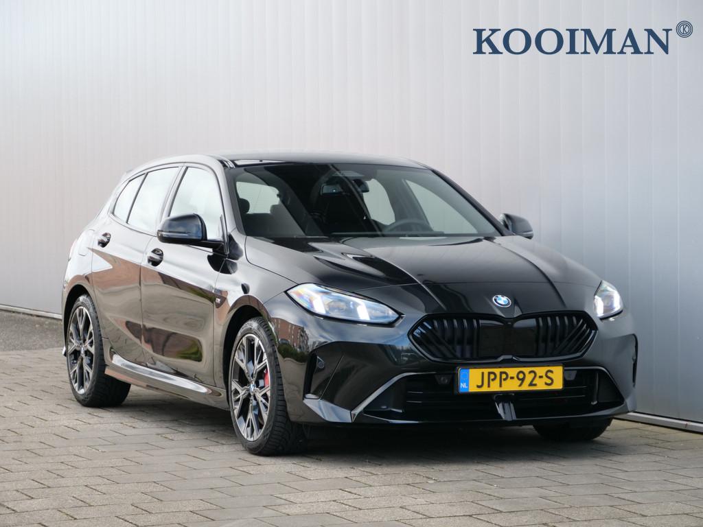 BMW 1-serie 116 automaat 123pk M Sportpakket Pro Stoelverwar, 730 kg, Lichtsensor, Euro 6, 1365 kg
