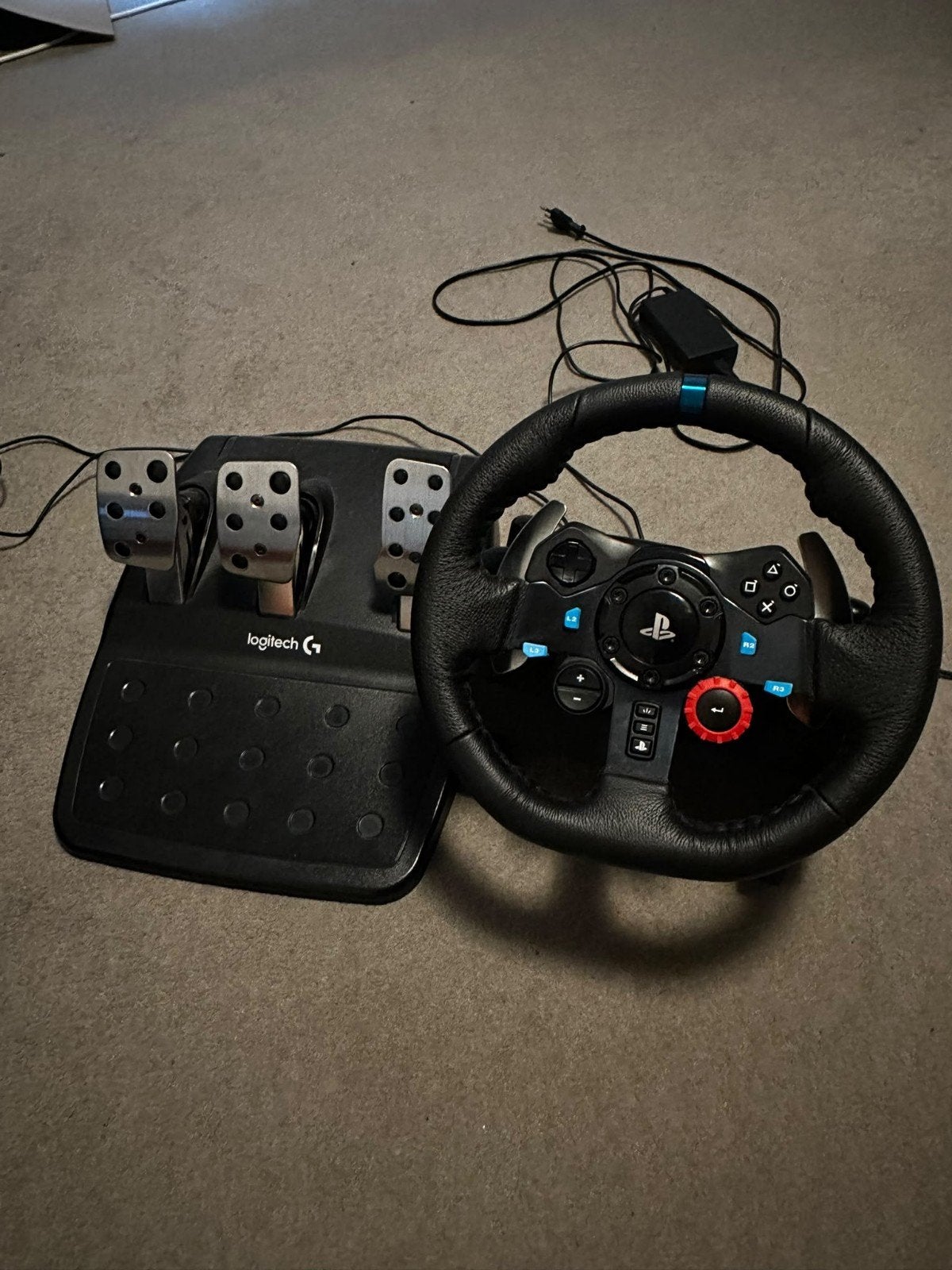 Logitech G29 racestuur + pedalen – PlayStation / PC, Ophalen of Verzenden, Zo goed als nieuw, Stuur of Pedalen, PlayStation 5