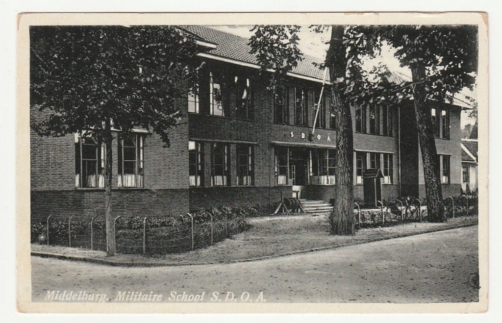 ansichtkaart Middelburg - Militaire School SDOA, Ophalen of Verzenden, Landmacht, Nederland, Foto of Poster