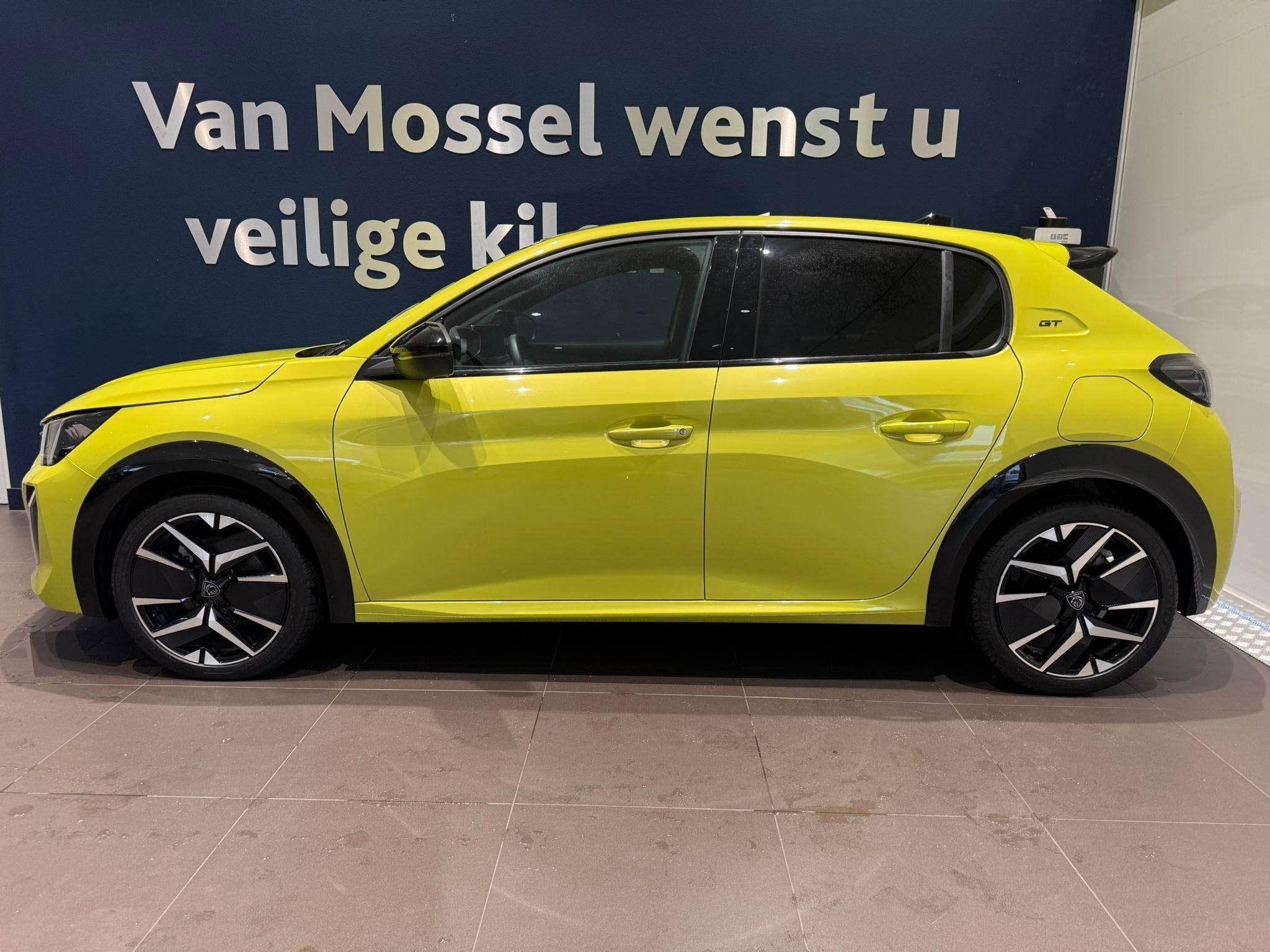 Peugeot 208 1.2 Hybrid 110 e-DCS6 GT | 3D-Cockpit | 360 Ca, Auto's, 12 maanden, 1195 kg, 1199 cc, Leder en Stof