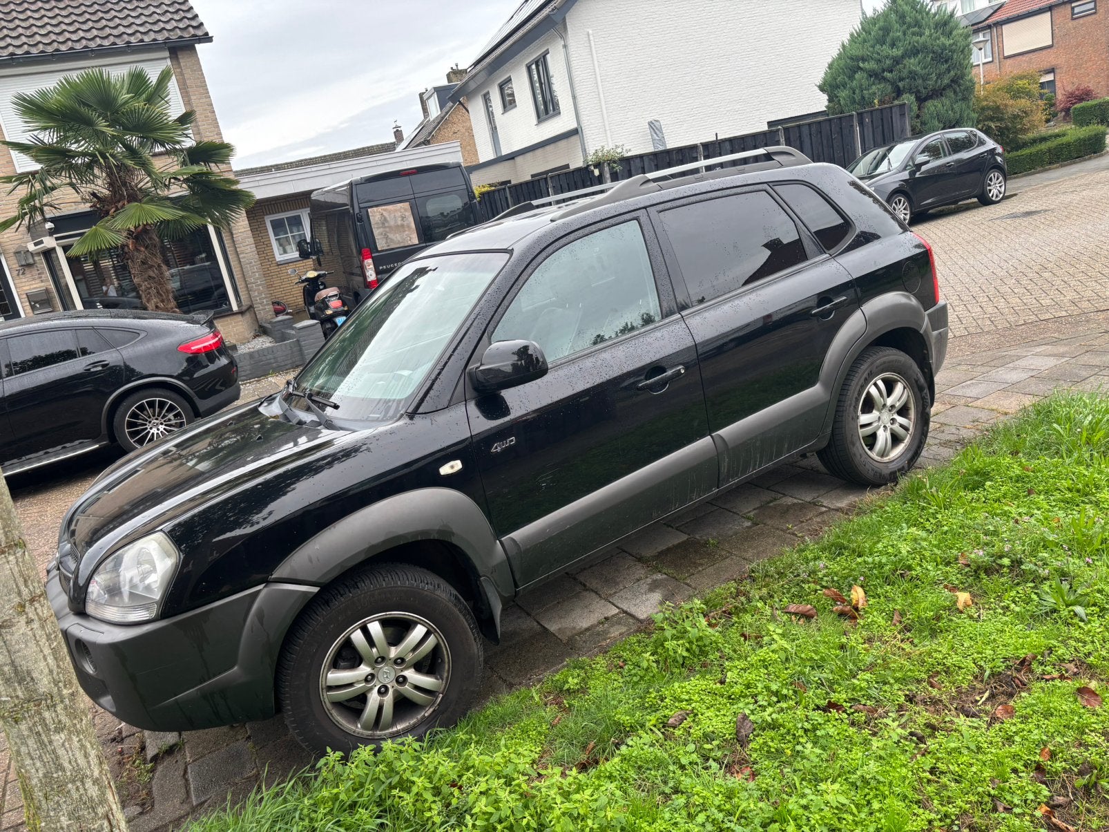 Hyundai Tucson 2.7 I 4WD AUT 2007 Zwart 4x4, Automaat, 2656 cc, Zwart, Vierwielaandrijving