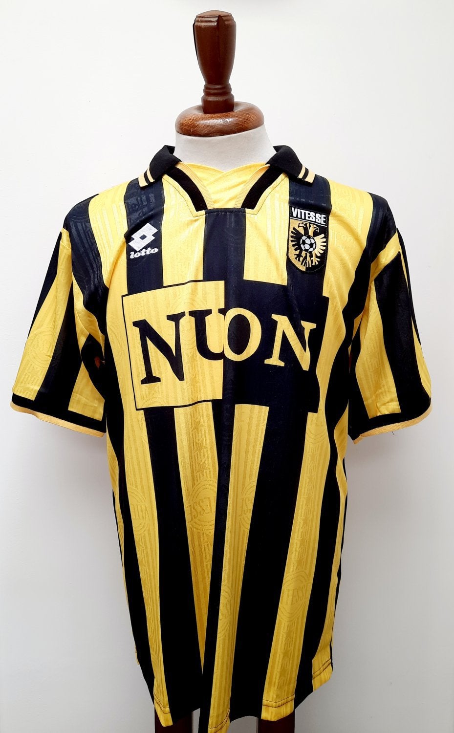 Gezocht vitesse thuisshirt 1997-99 met naam en rugnummer, Sport en Fitness, Voetbal, Maat XL, Ophalen of Verzenden, Zo goed als nieuw