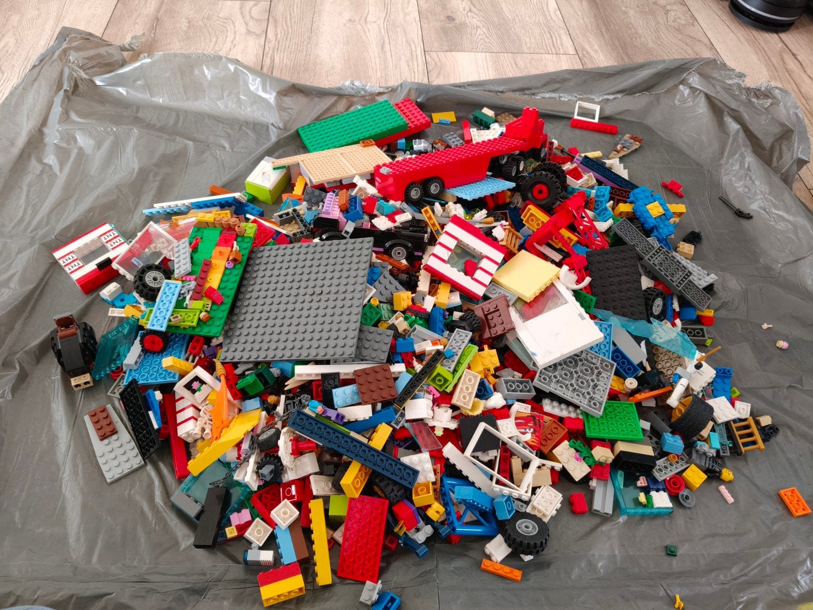 Lego weegt ongeveer 3.5 kg., Ophalen of Verzenden