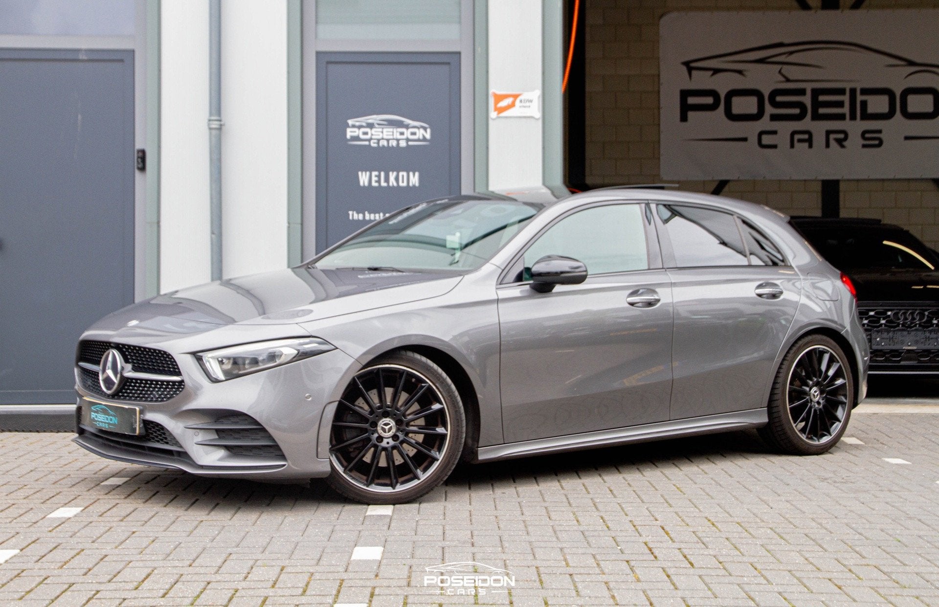 Mercedes-Benz A-klasse A220 AMG | PANO | MEMORY | KEYLESS |, Automatische klimaatregeling, Gebruikt, Origineel Nederlands, 1600 kg