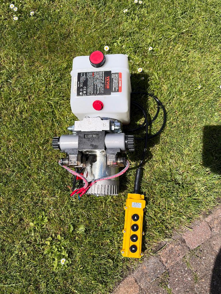Vevor 12V hydraulische pomp dubbelwerkend, Ophalen of Verzenden, Zo goed als nieuw