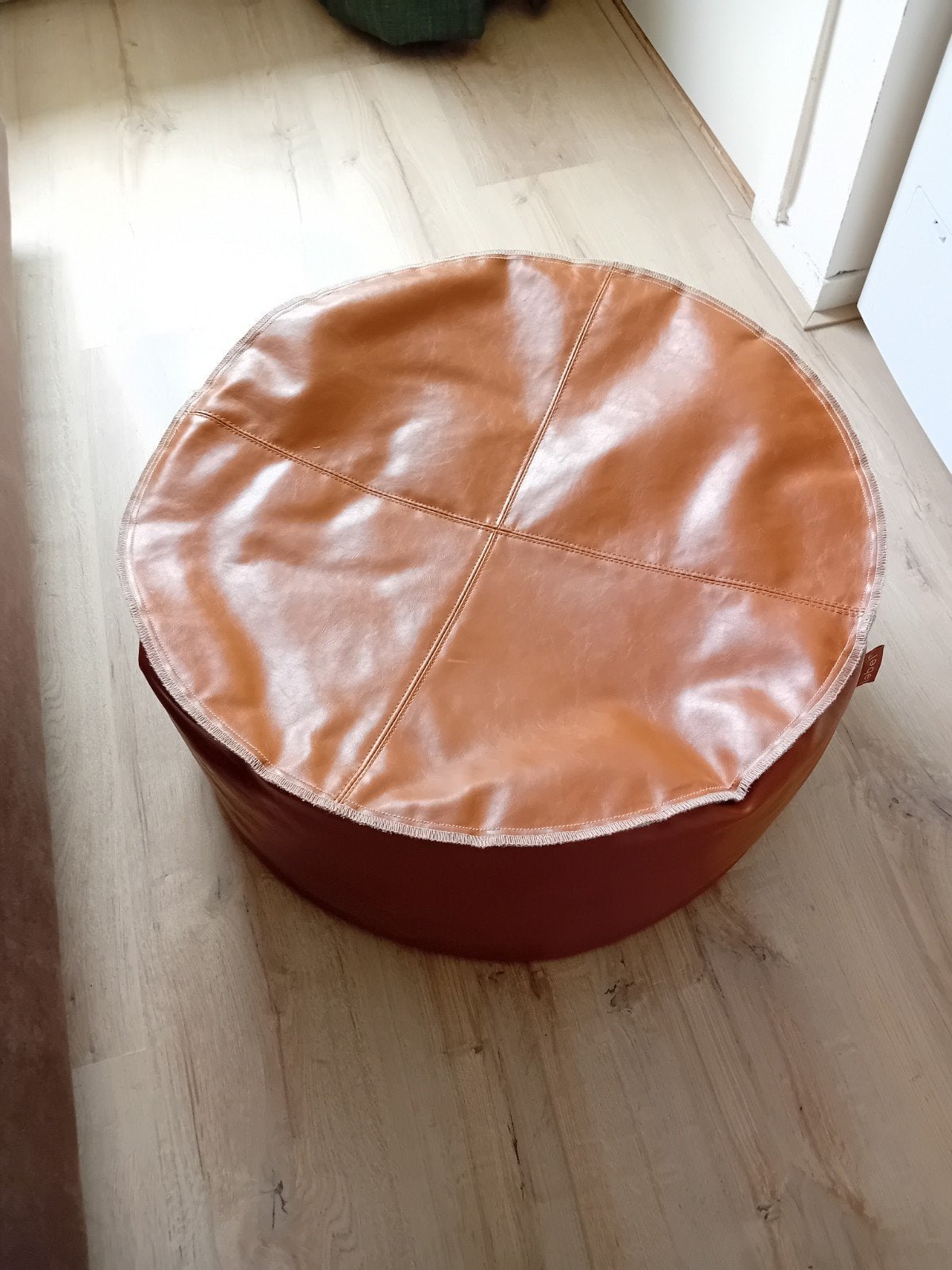 cognac kleurige poef, Ophalen, Gebruikt, Leer, Modern