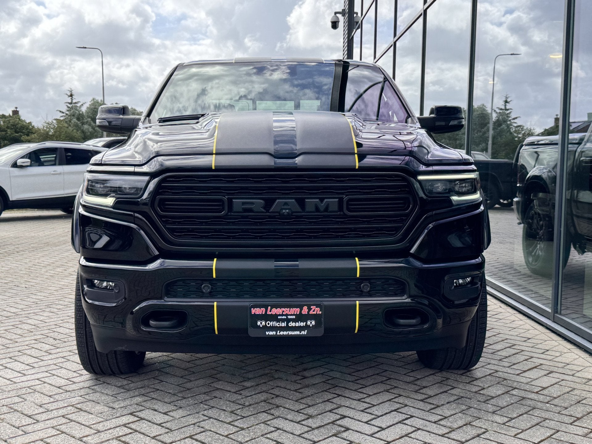 Foto 2 van Dodge Ram 1500 LIMITED | Pano | 360 graden camera | Digital