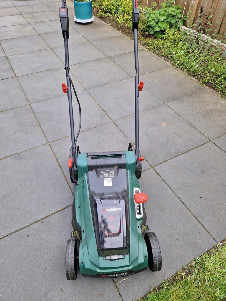 Parkside Accu-grasmaaier met 2 accu's, Tuin en Terras, Ophalen, Cirkelmaaier, Accu-grasmaaier, Opvangbak