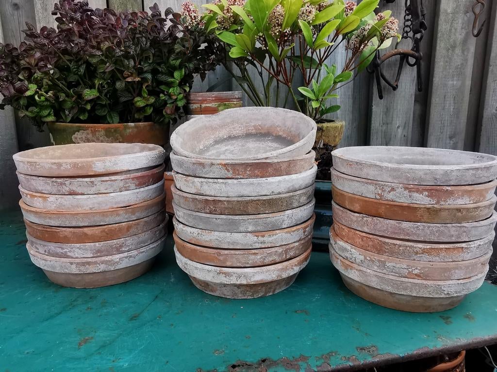 Terracotta schotels oude! 17,5/12,5, 2 soorten Miekje, Ophalen, Steen, ., Rond