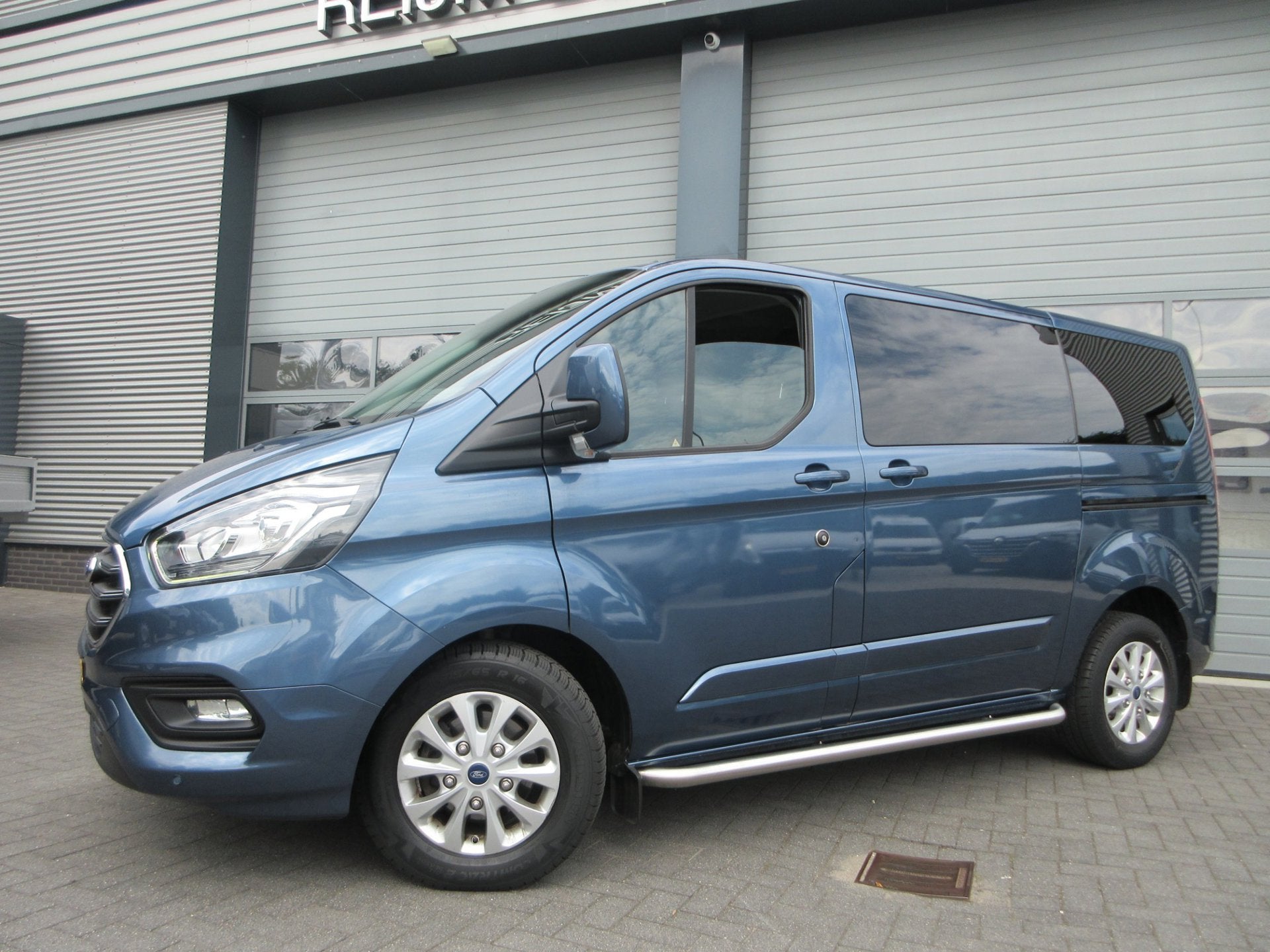 Ford TRANSIT CUSTOM L1H1 130pk Autmaat, DC, dubbel cabine, A, Automaat, 15 km/l, Euro 6, 4 cilinders