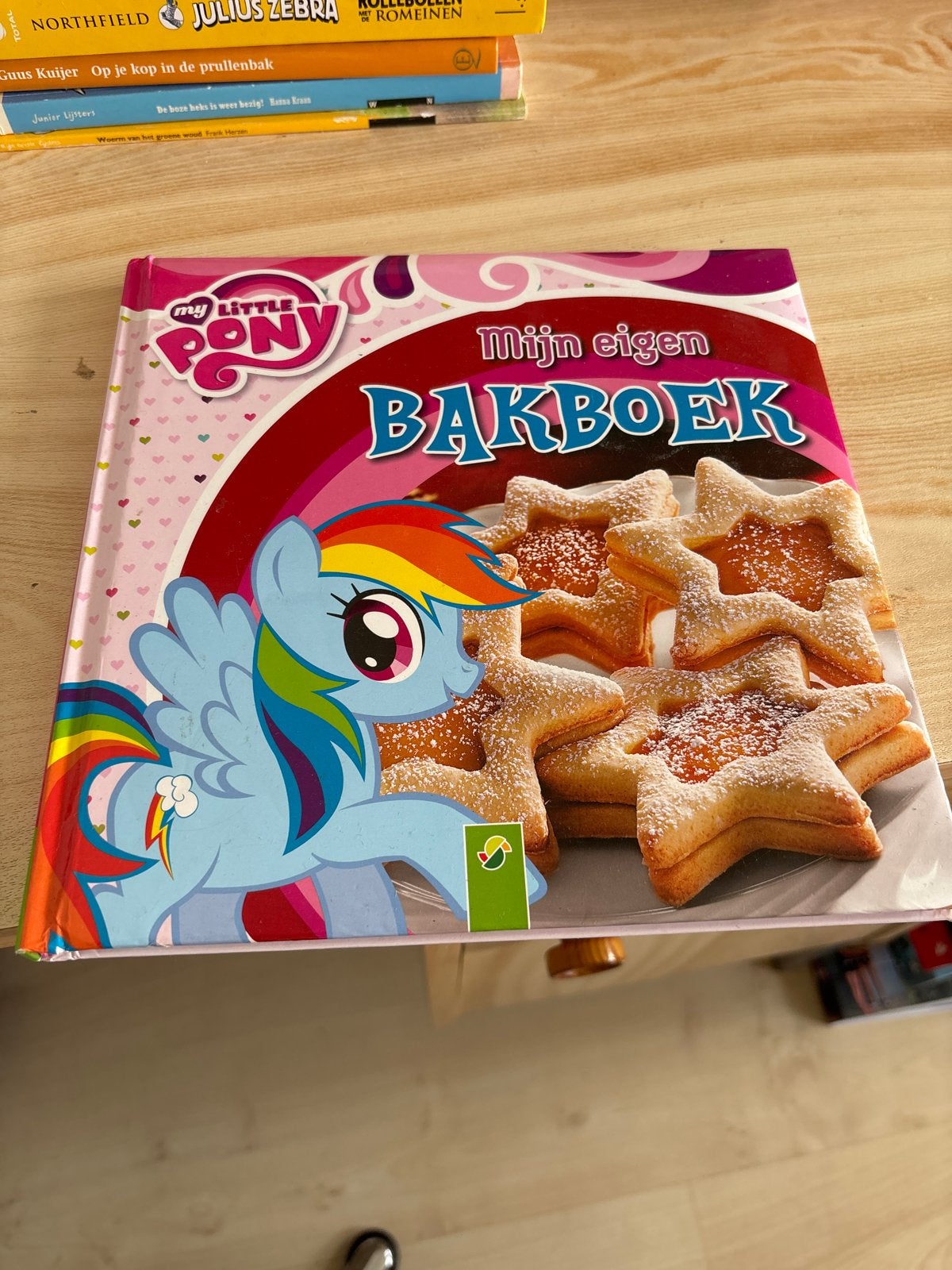 My Little Pony: Mijn Eigen Bakboek - Zo goed als nieuw, Boeken, Ophalen of Verzenden, Zo goed als nieuw, Overige gebieden, Taart, Gebak en Desserts