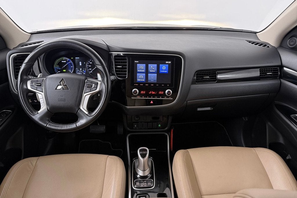 Mitsubishi Outlander 2.4 PHEV Pure (TREKHAAK, STOELVERWARMIN, Automaat, 4 cilinders, 120 €/maand, Bedrijf
