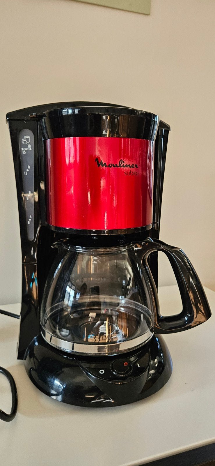 Moulinex Subito Koffiezetapparaat - Zwart/Rood, Witgoed en Apparatuur, Ophalen, Gebruikt, 10 kopjes of meer, Koffiemachine