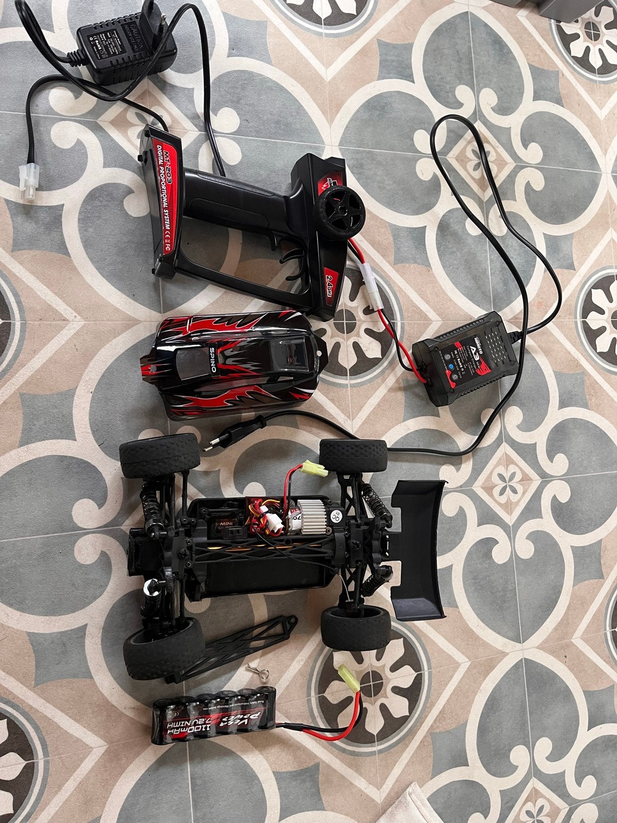 Himoto Spino RC auto met snellader, Elektro, Gebruikt, Auto offroad, Ophalen of Verzenden