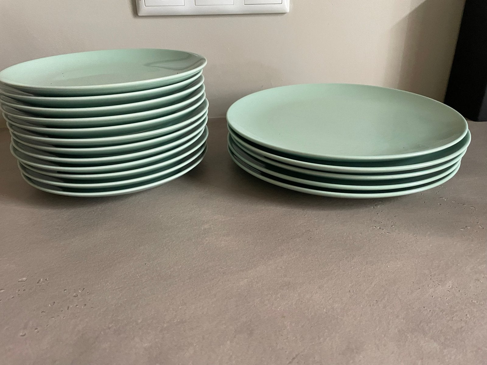 Set van 17 lichtgroene borden ikea, Ophalen, Gebruikt, Keramiek, Bord(en)