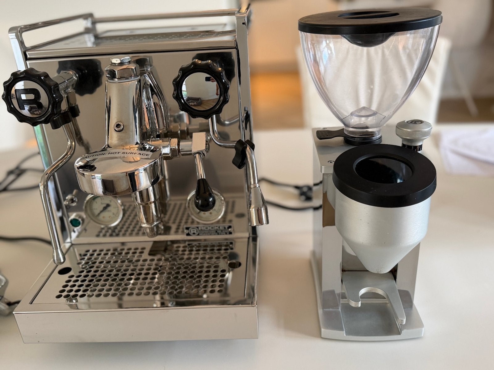 Rocket Espresso Mozzafiato Type V met koffiemolen, Espresso apparaat, Koffiebonen, Zo goed als nieuw, 1 kopje